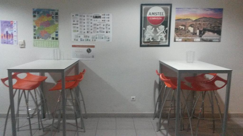 Albergue Ciudad De Caces Zewnętrze zdjęcie
